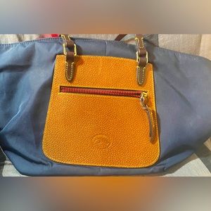 Dooney & Bourke vintage all weather leather bag / Navy blue